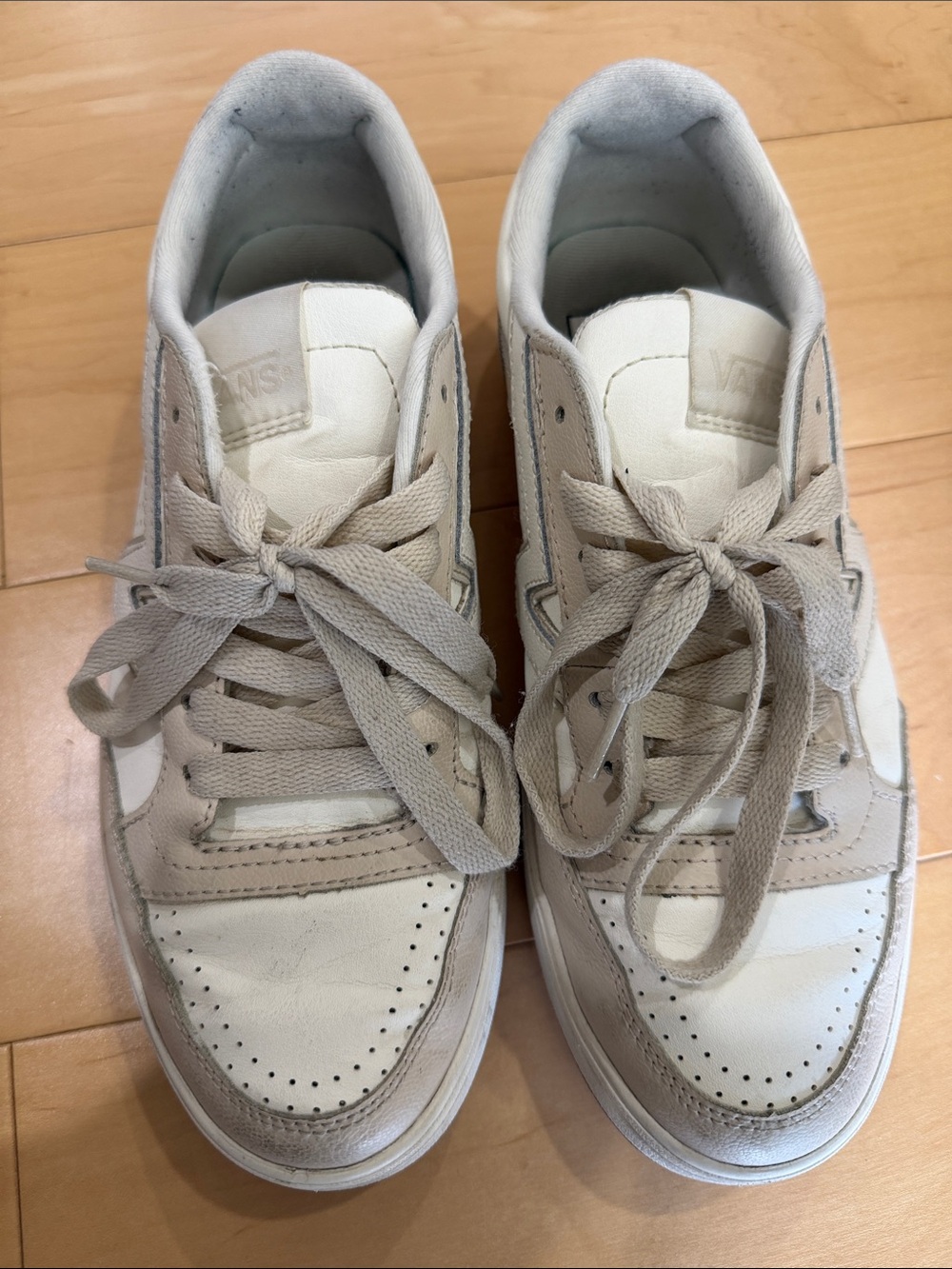 Vans leather lace up sneakers cream tan - size 9